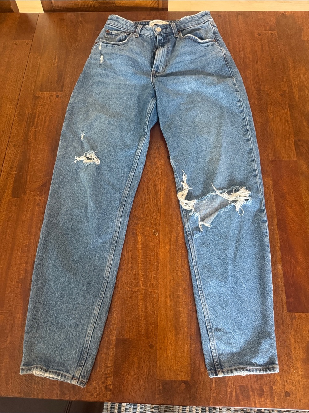Abercrombie & Fitch “The ‘80s Mom High Rise” Curve Love Distressed Jeans